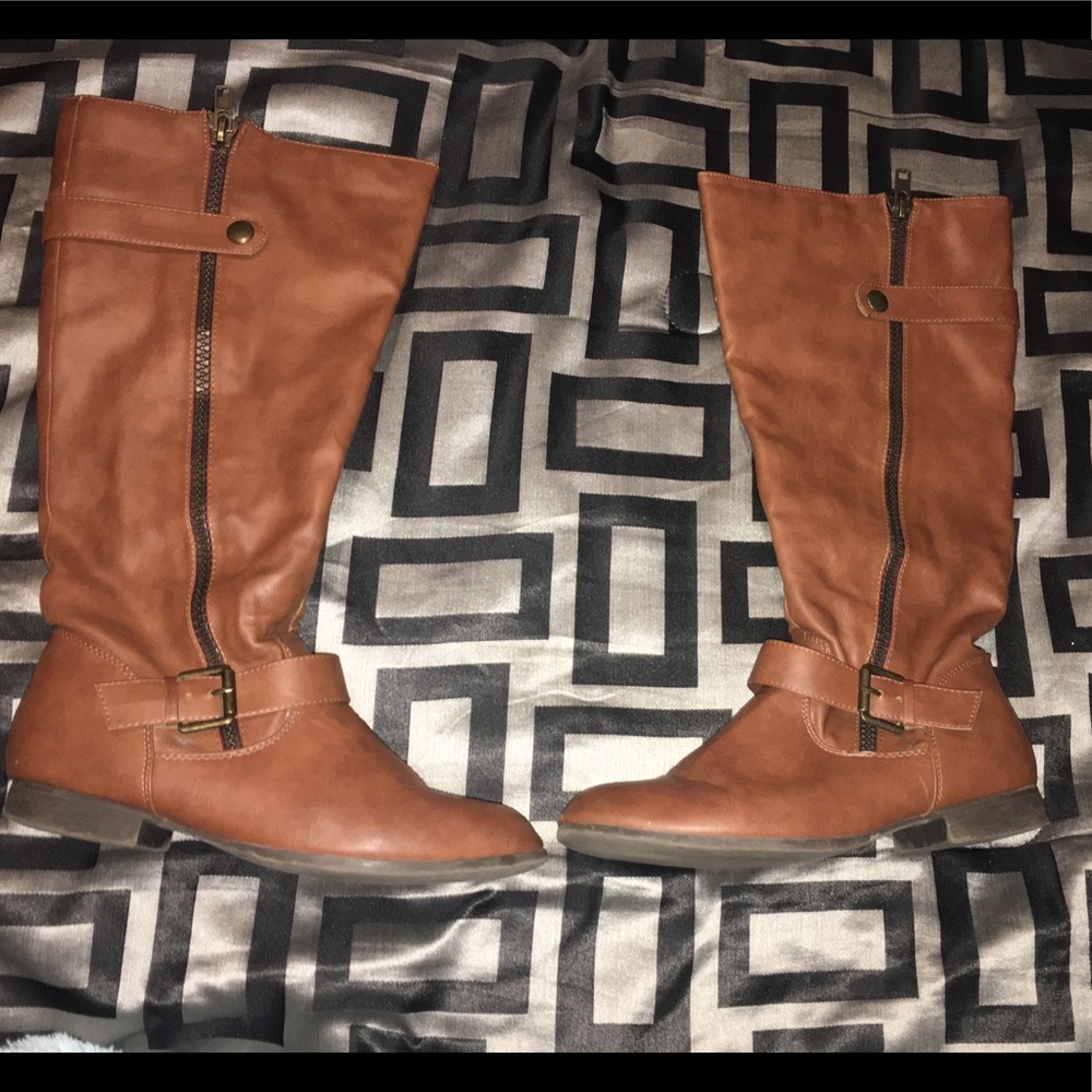 Cute brown boots